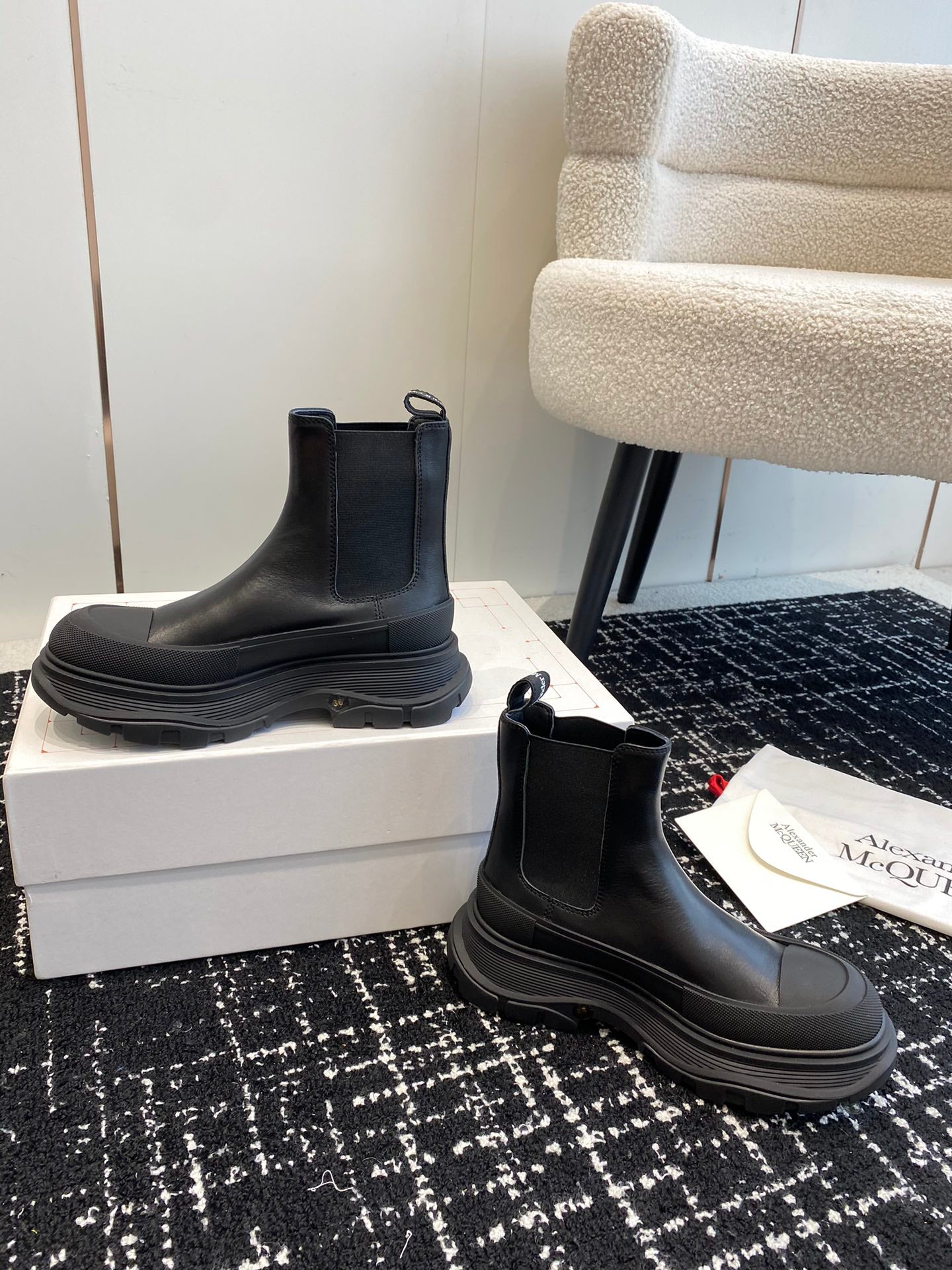 LuxluxHouse Best Quality Shoes Alexander McQueen