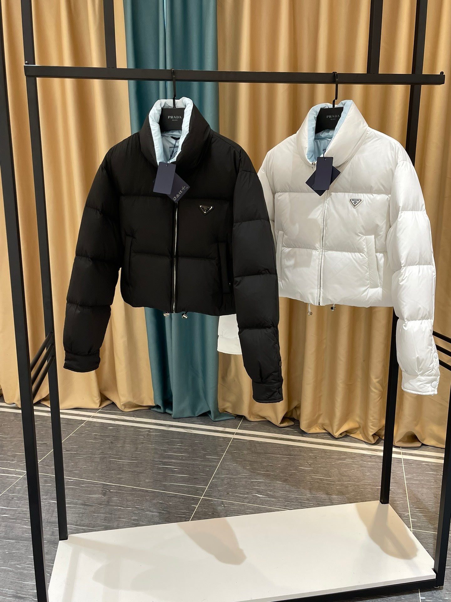 LuxluxHouse Prada Coats & Jackets NO.3