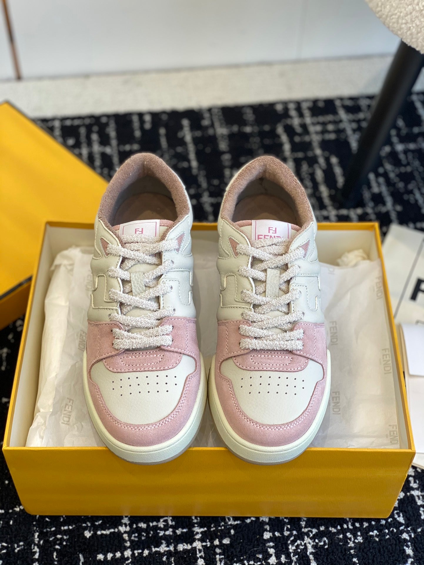LuxluxHouse Best Quality Shoes Fendi