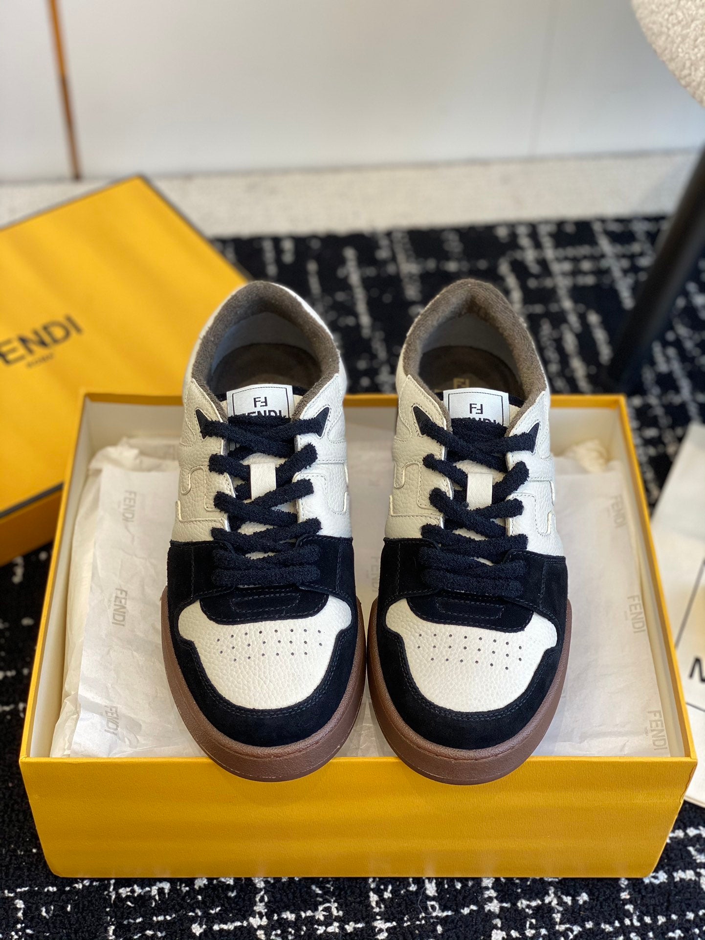 LuxluxHouse Best Quality Shoes Fendi