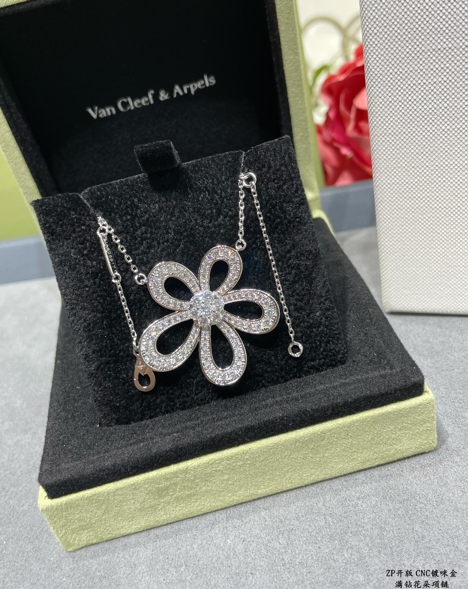 LuxluxHouse Best Quality Accessories Van Cleef & Arpels