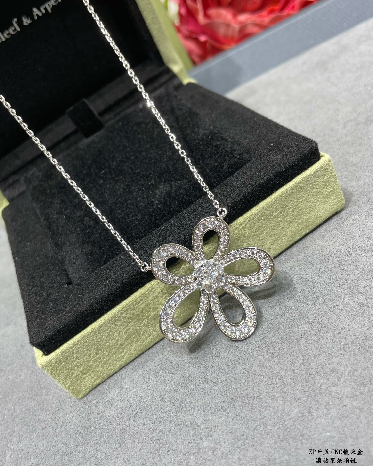 LuxluxHouse Best Quality Accessories Van Cleef & Arpels