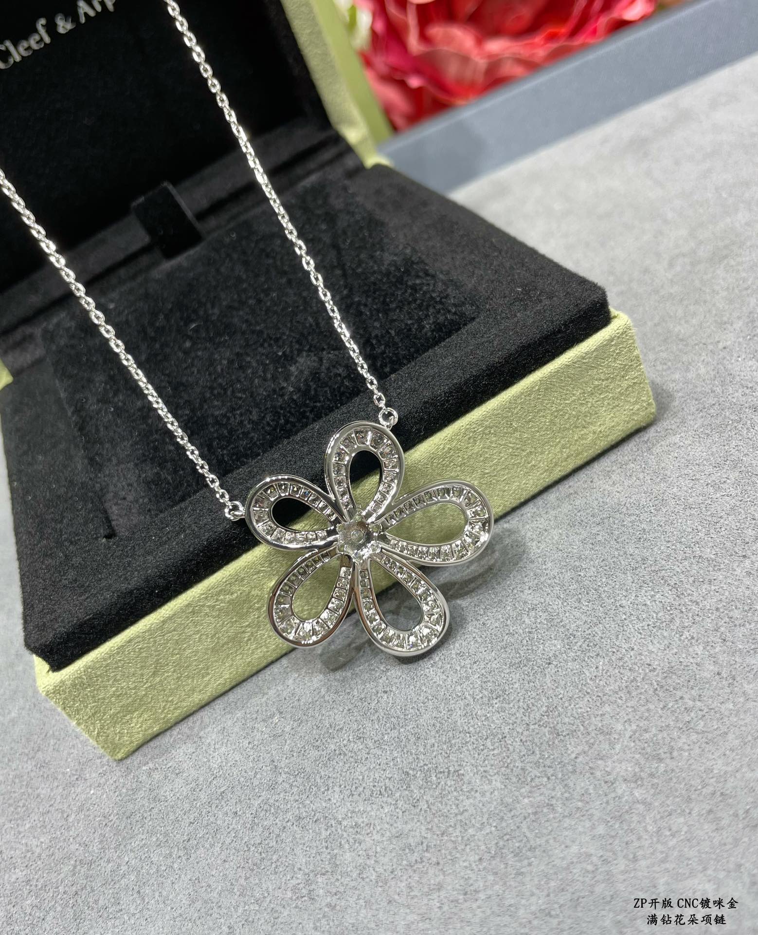 LuxluxHouse Best Quality Accessories Van Cleef & Arpels