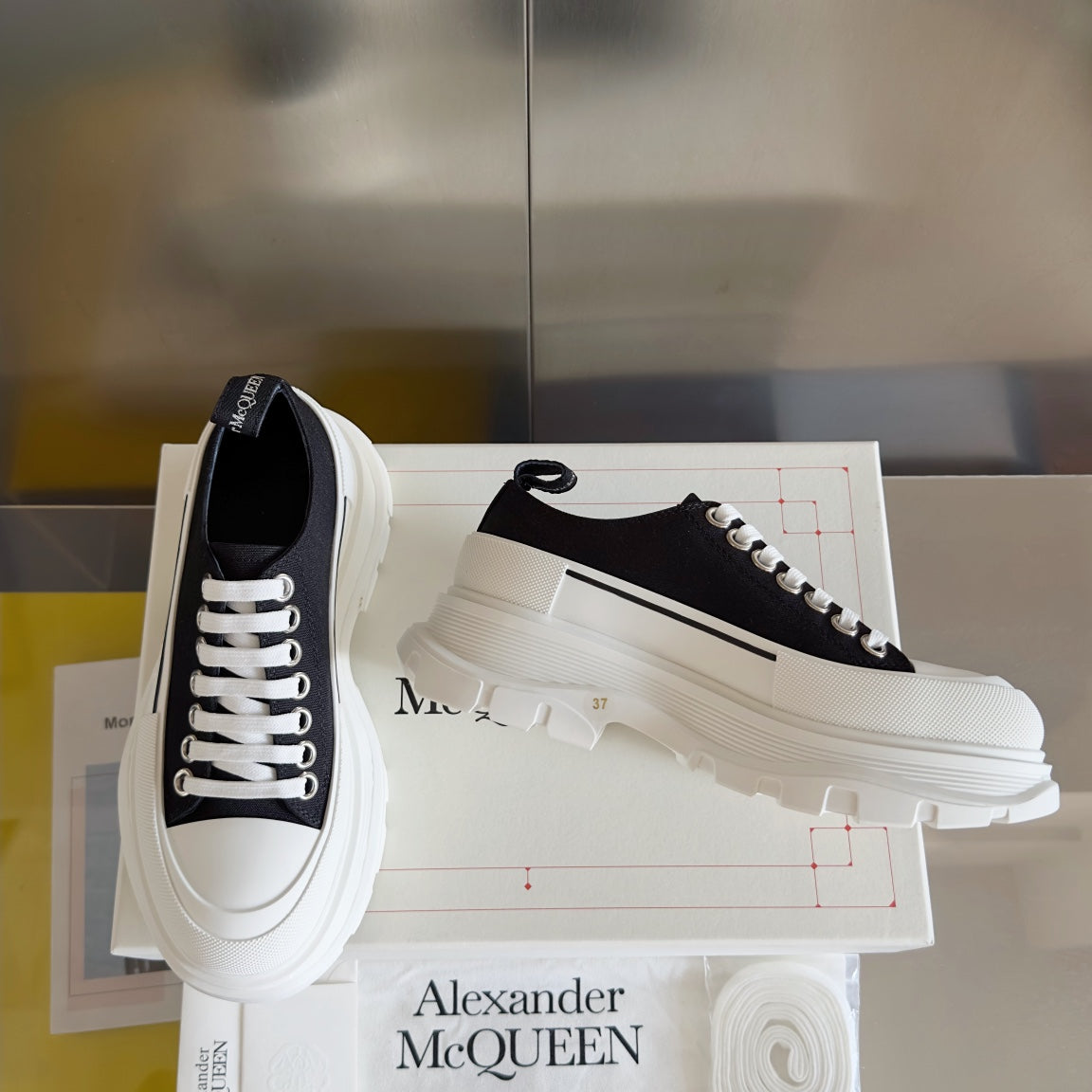 LuxluxHouse Best Quality Shoes Alexander McQueen