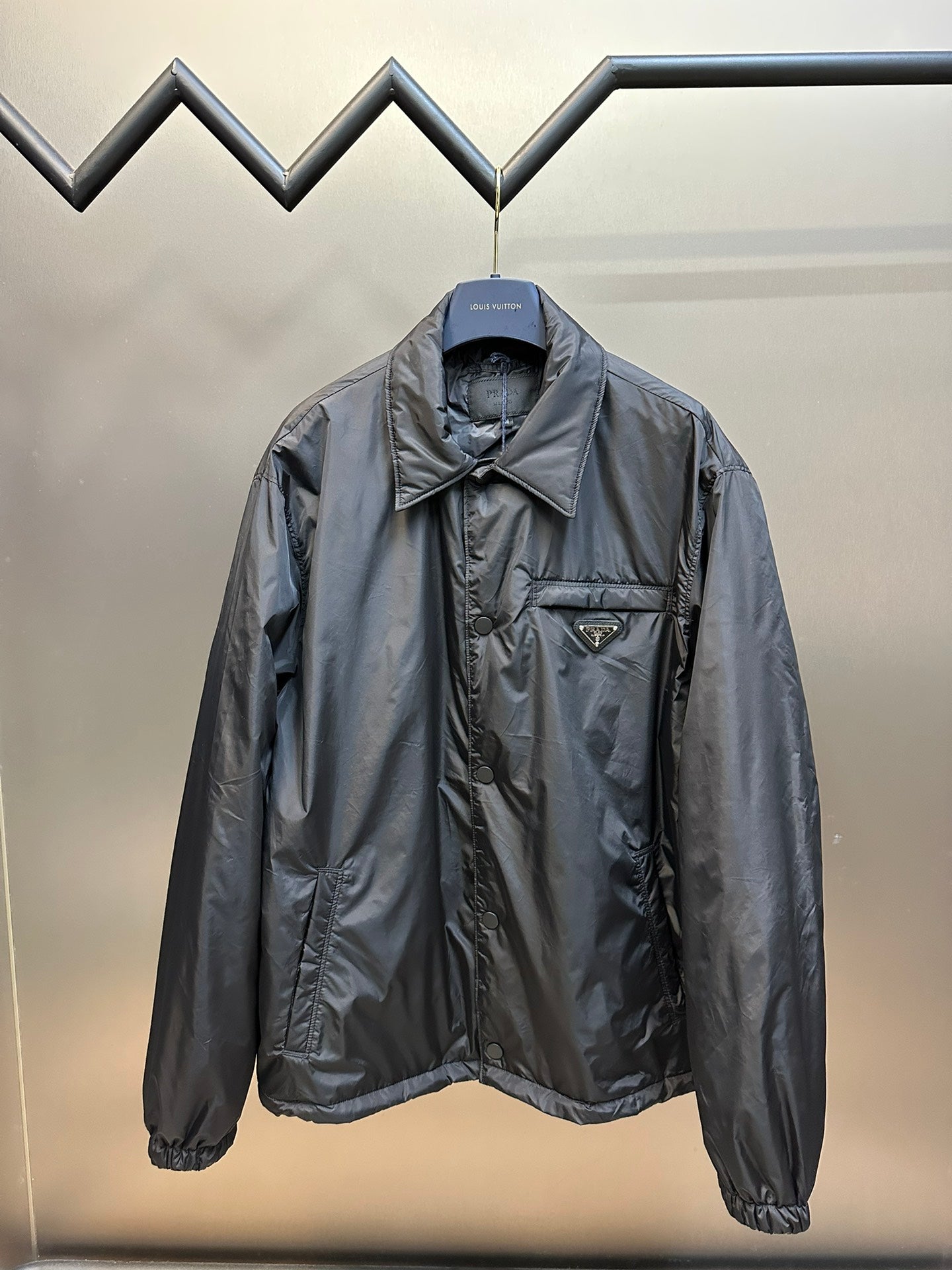 LuxluxHouse Prada Coats & Jackets NO.1