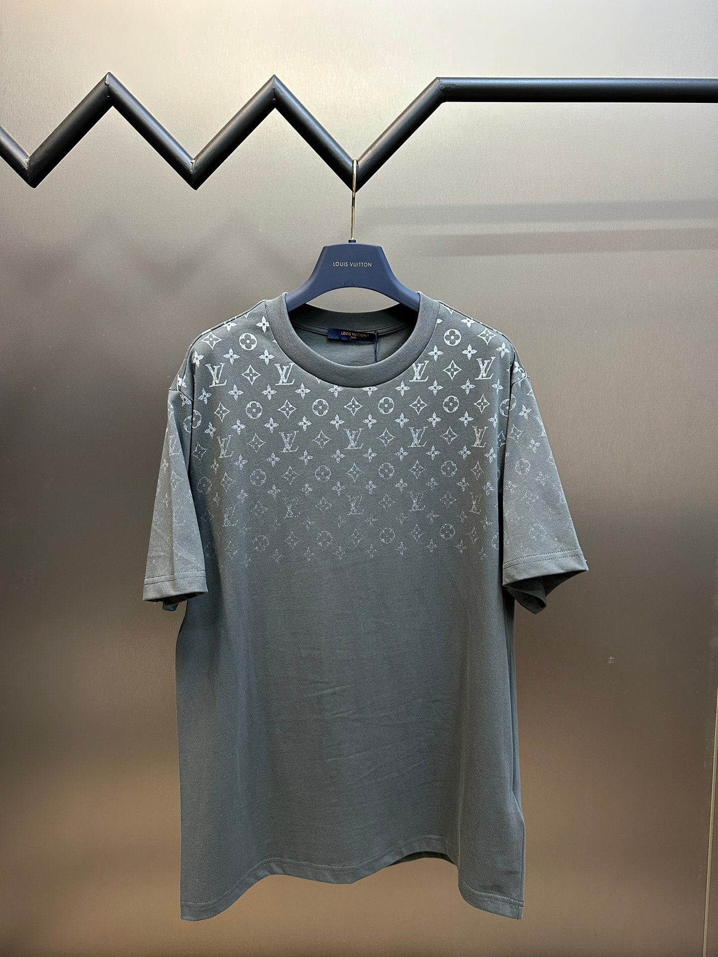 LuxluxHouse Louis Vuitton T-shirt NO.2