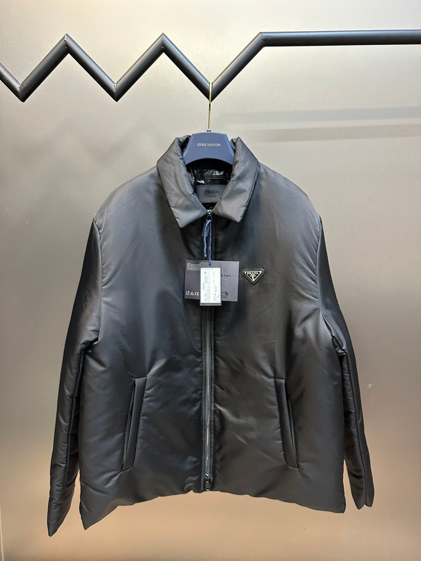 LuxluxHouse Prada Coats & Jackets NO.1