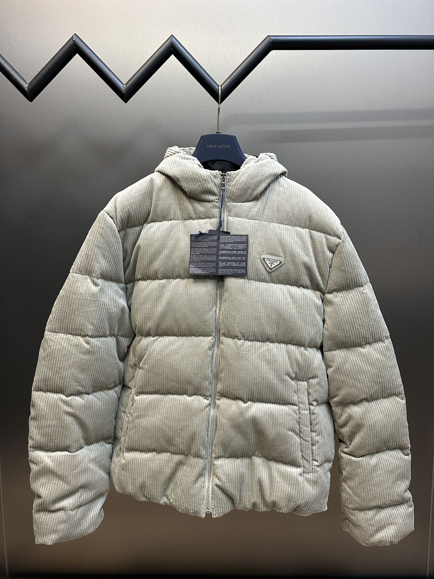 LuxluxHouse Prada Coats & Jackets NO.1