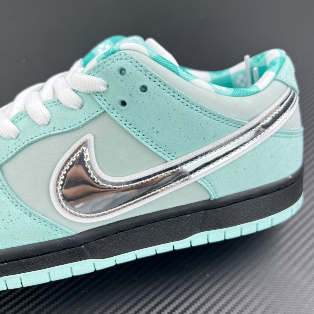 AY Batch-Concepts x NK SB Dunk Low "Tiffany Lobster"