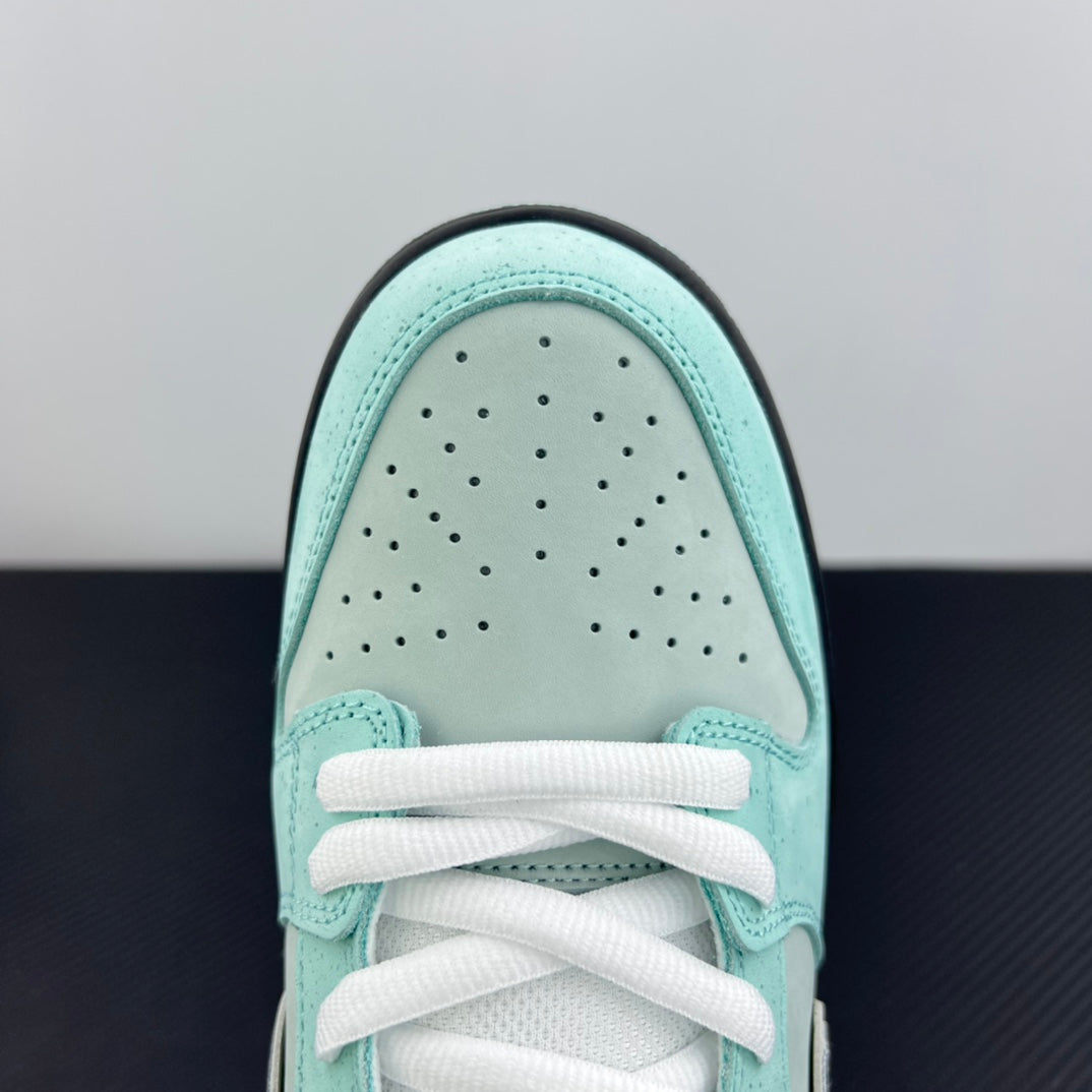 AY Batch-Concepts x NK SB Dunk Low "Tiffany Lobster"