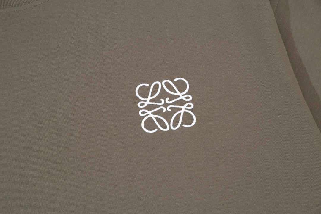 LuxluxHouse Best Quality Clothes T-shirt Loewe