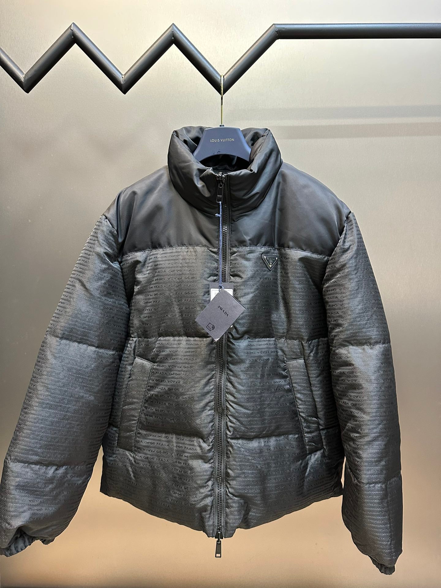 LuxluxHouse Prada Coats & Jackets NO.1