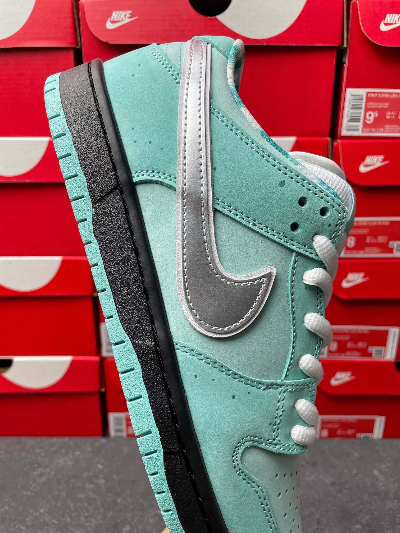 S2 Batch-Concepts x NK SB Dunk Low "Tiffany Lobster"