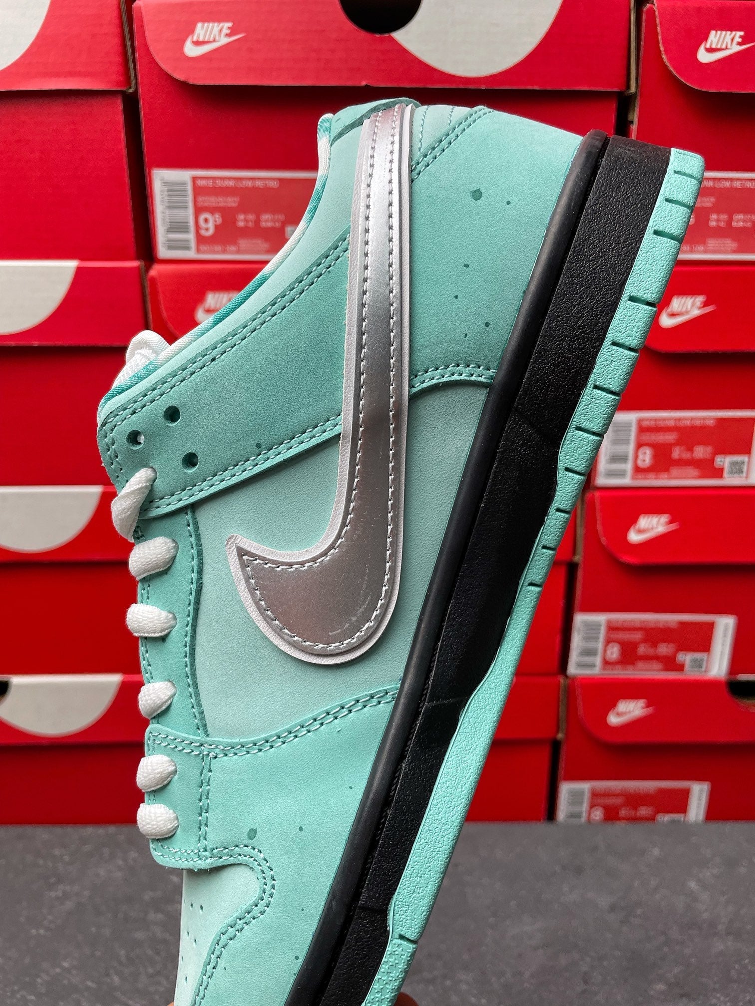 S2 Batch-Concepts x NK SB Dunk Low "Tiffany Lobster"