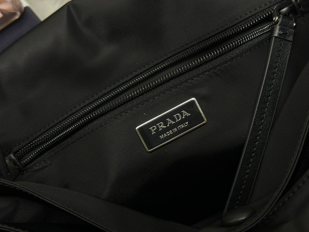 LuxluxHouse Best Quality Bags Prada Women Men
