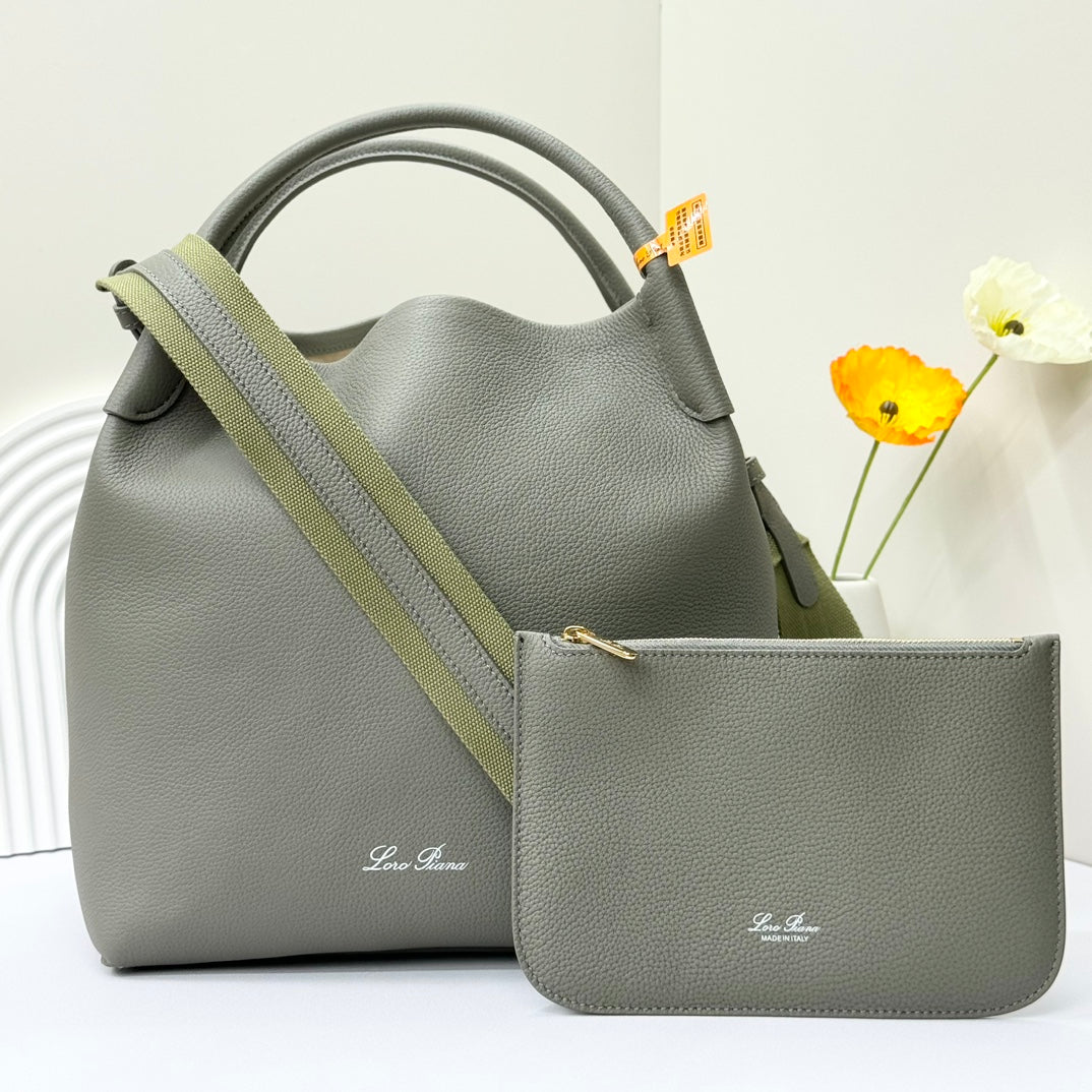 LuxluxHouse Best Quality Bags Loro Piana Women