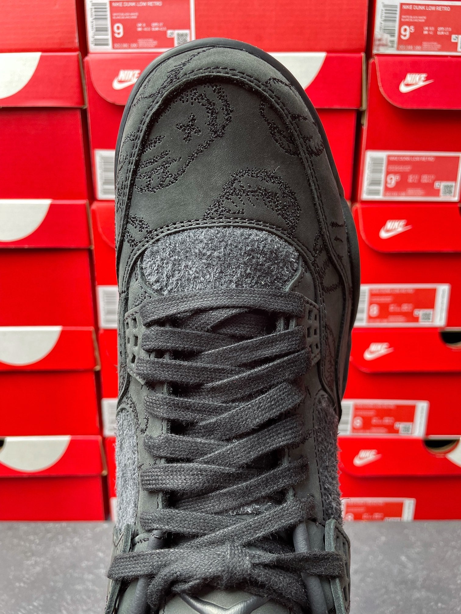 GX Batch-Kaws × Air Joredan 4 Black