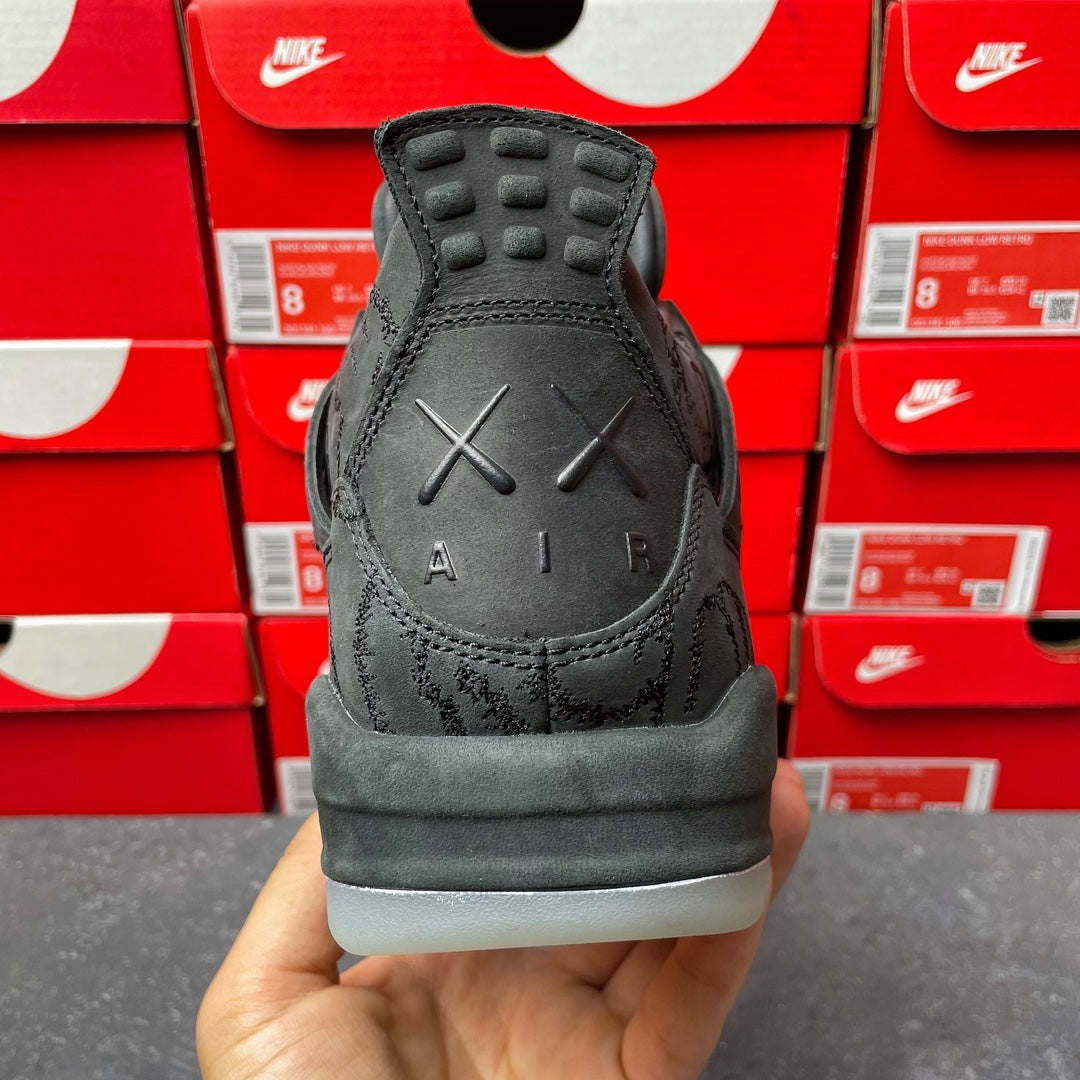 GX Batch-Kaws × Air Joredan 4 Black