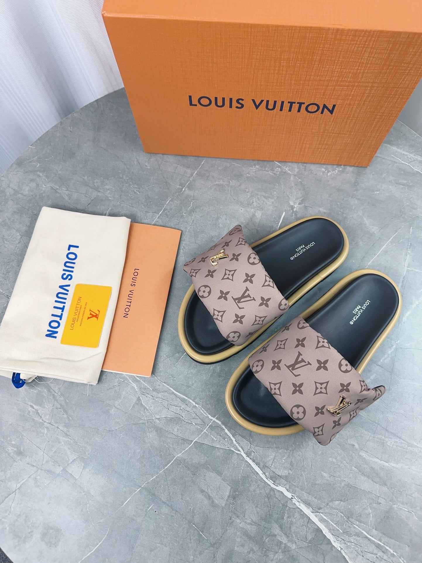 LuxluxHouse Best Quality Sandals Louis Vuitton