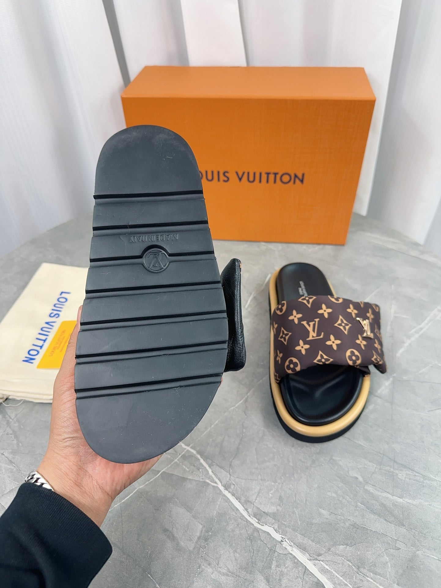 LuxluxHouse Best Quality Sandals Louis Vuitton