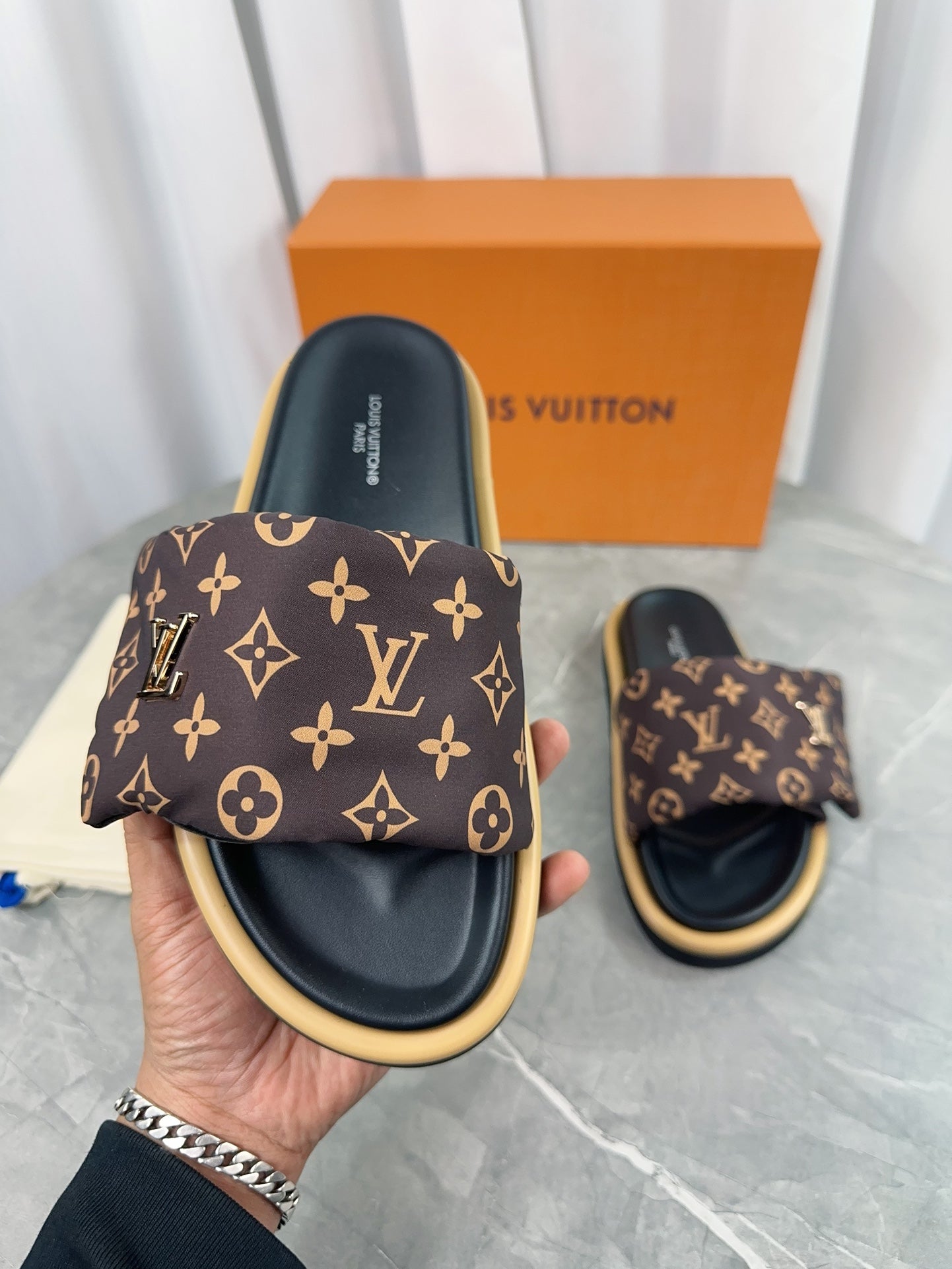 LuxluxHouse Best Quality Sandals Louis Vuitton