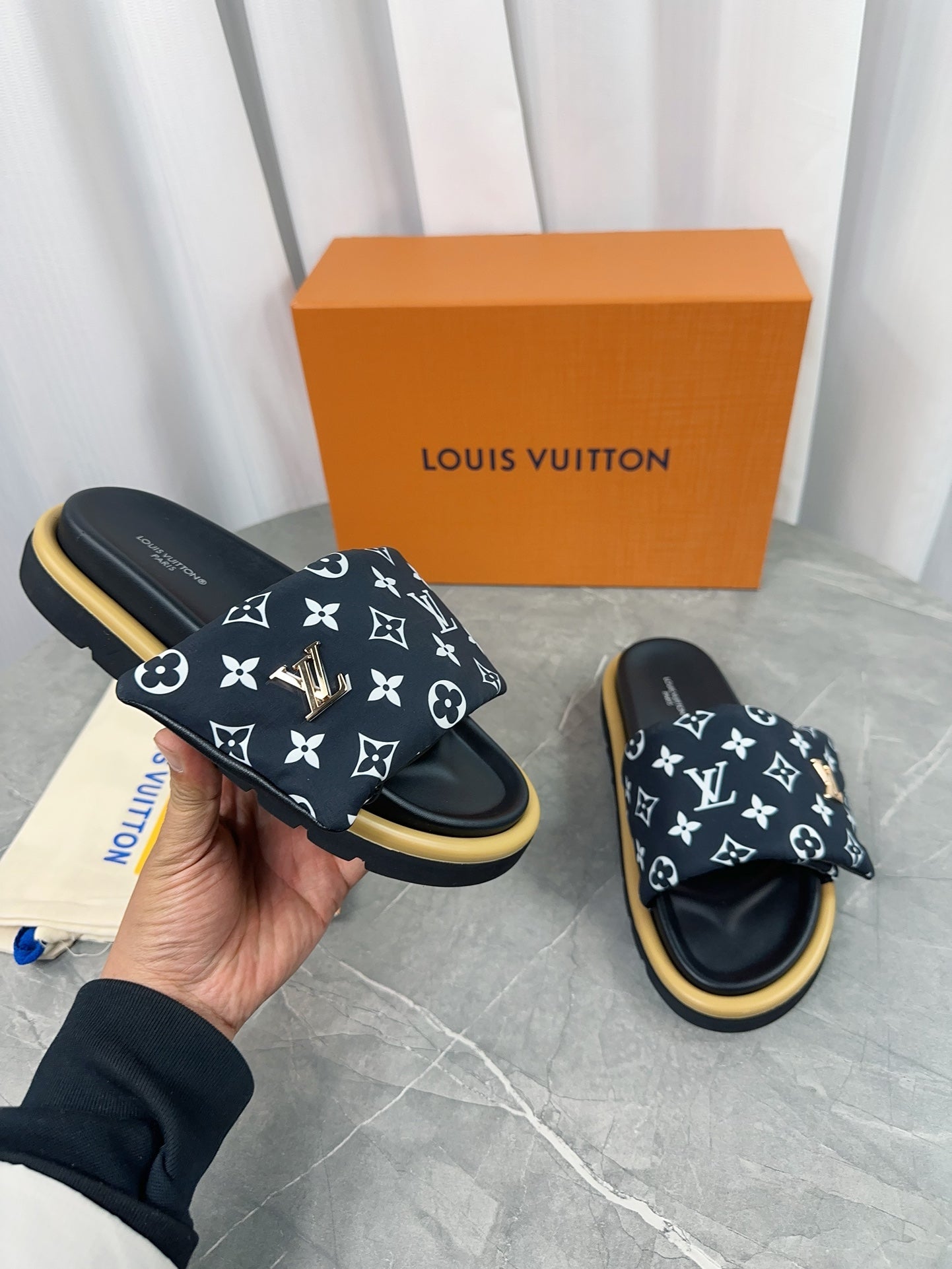 LuxluxHouse Best Quality Sandals Louis Vuitton