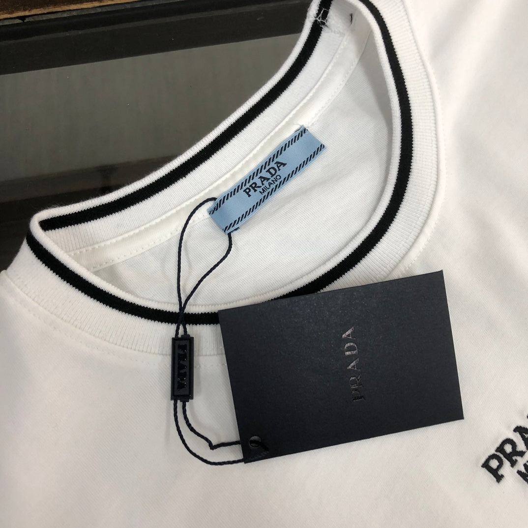 LuxluxHouse Best Quality Clothes T-shirt Prada