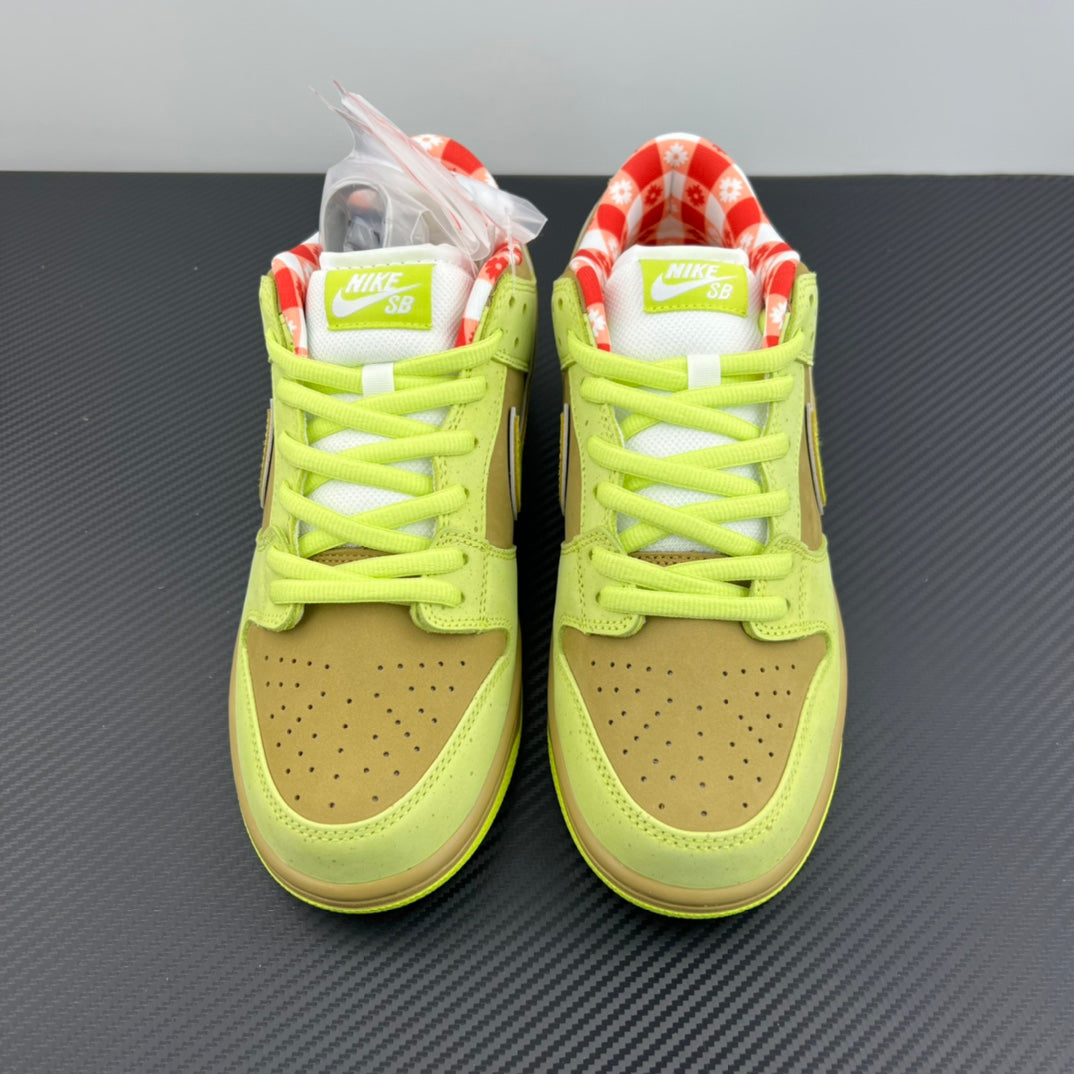 AY Batch-Concepts x NK SB Dunk Low "Fluorescent Green Lobster"