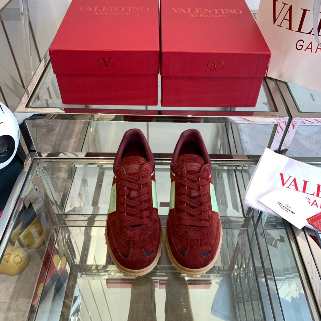 LuxluxHouse Best Quality Shoes Valentino