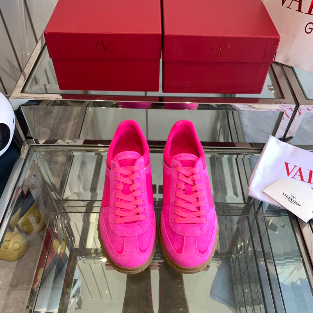 LuxluxHouse Best Quality Shoes Valentino