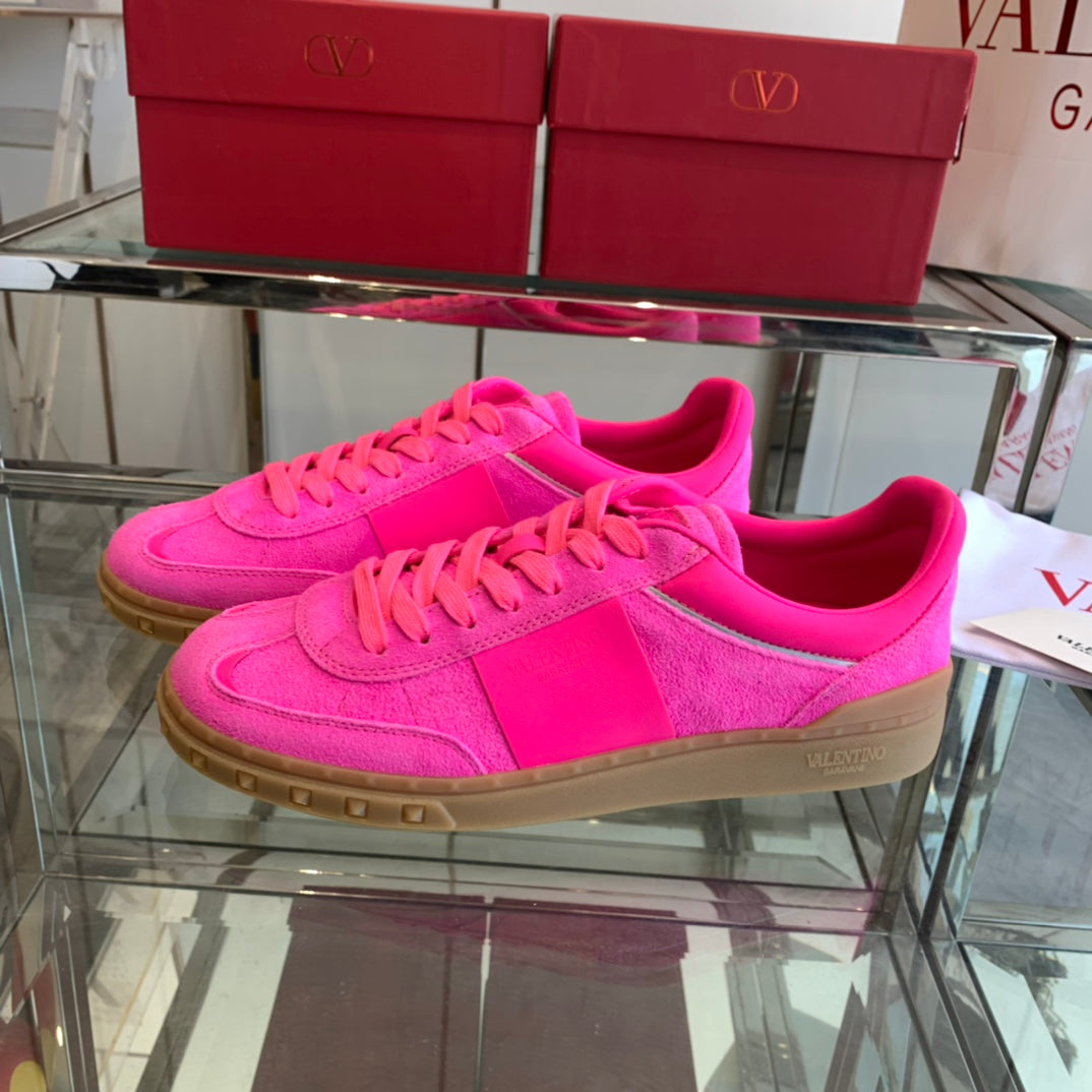 LuxluxHouse Best Quality Shoes Valentino