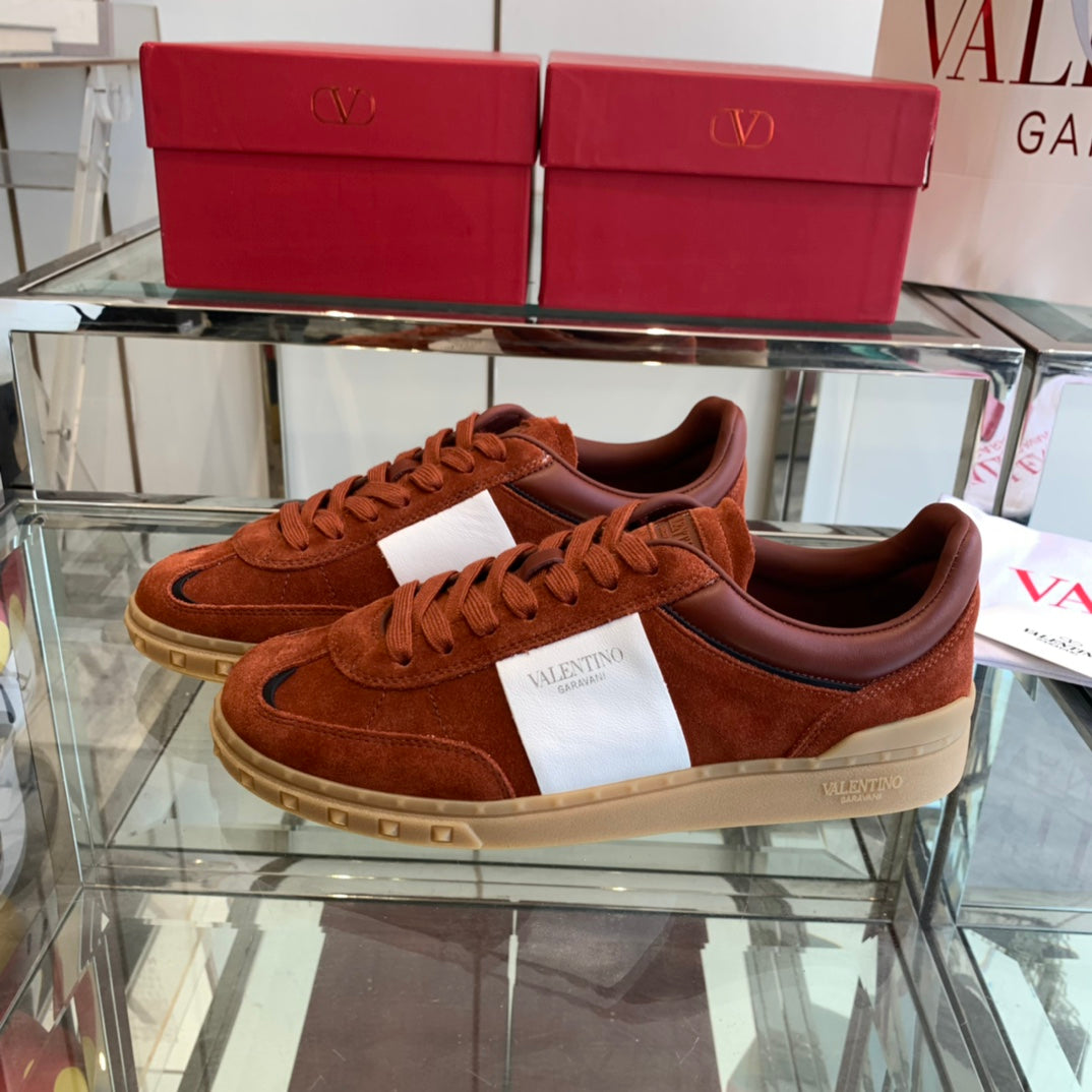 LuxluxHouse Best Quality Shoes Valentino
