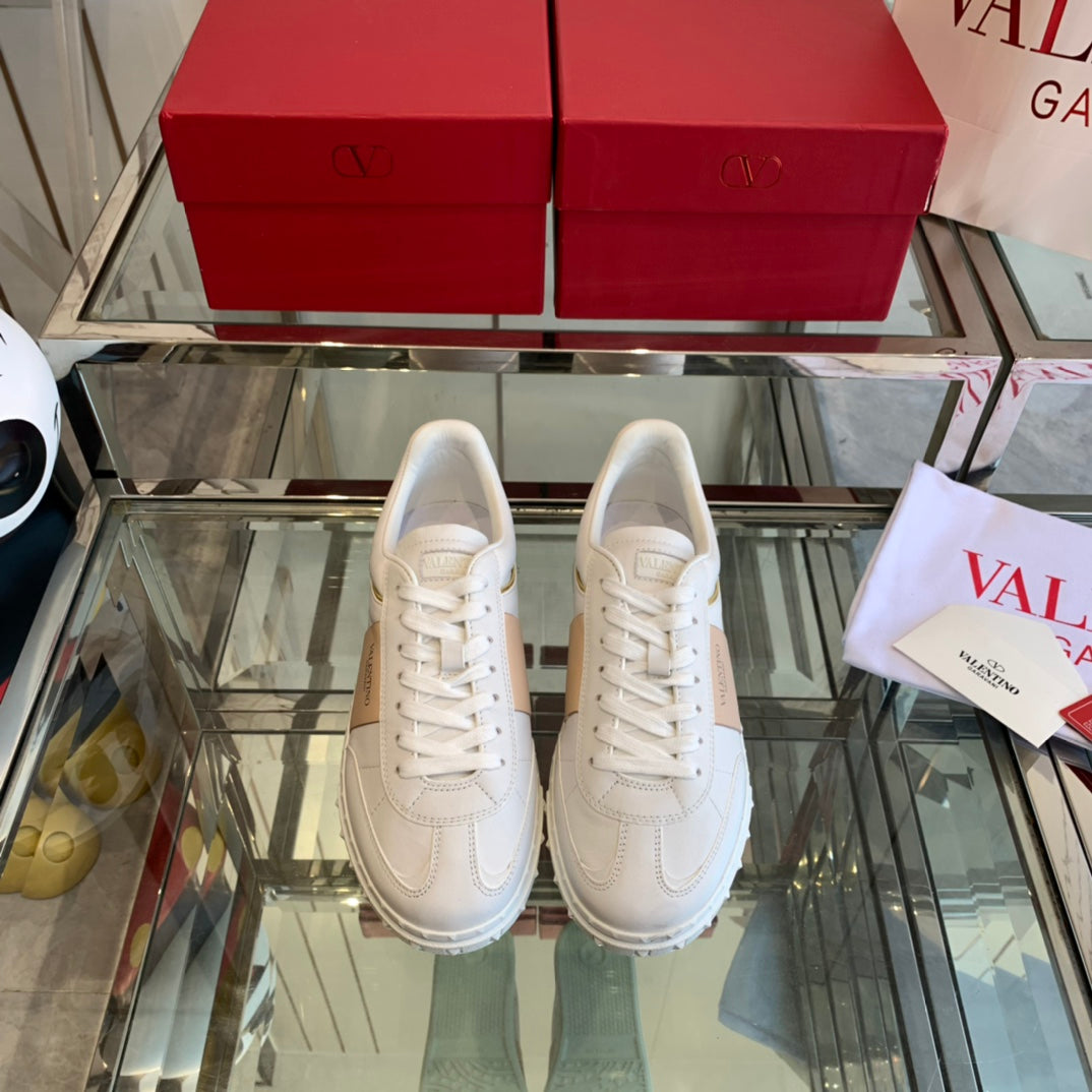 LuxluxHouse Best Quality Shoes Valentino