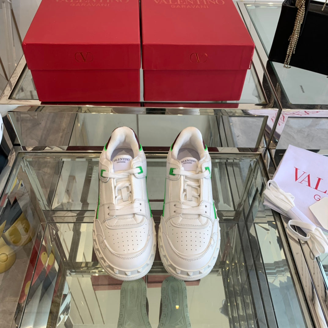 LuxluxHouse Best Quality Shoes Valentino