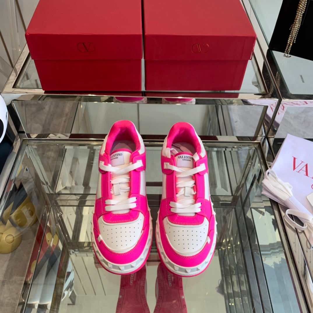 LuxluxHouse Best Quality Shoes Valentino