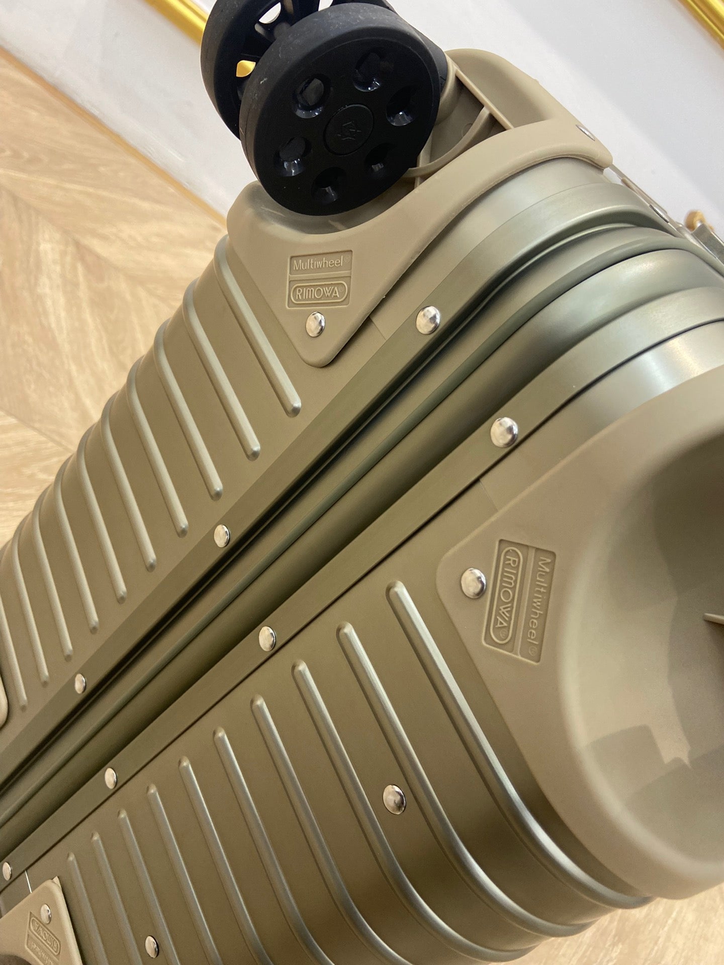 LuxluxHouse Best Quality Bags Luggage