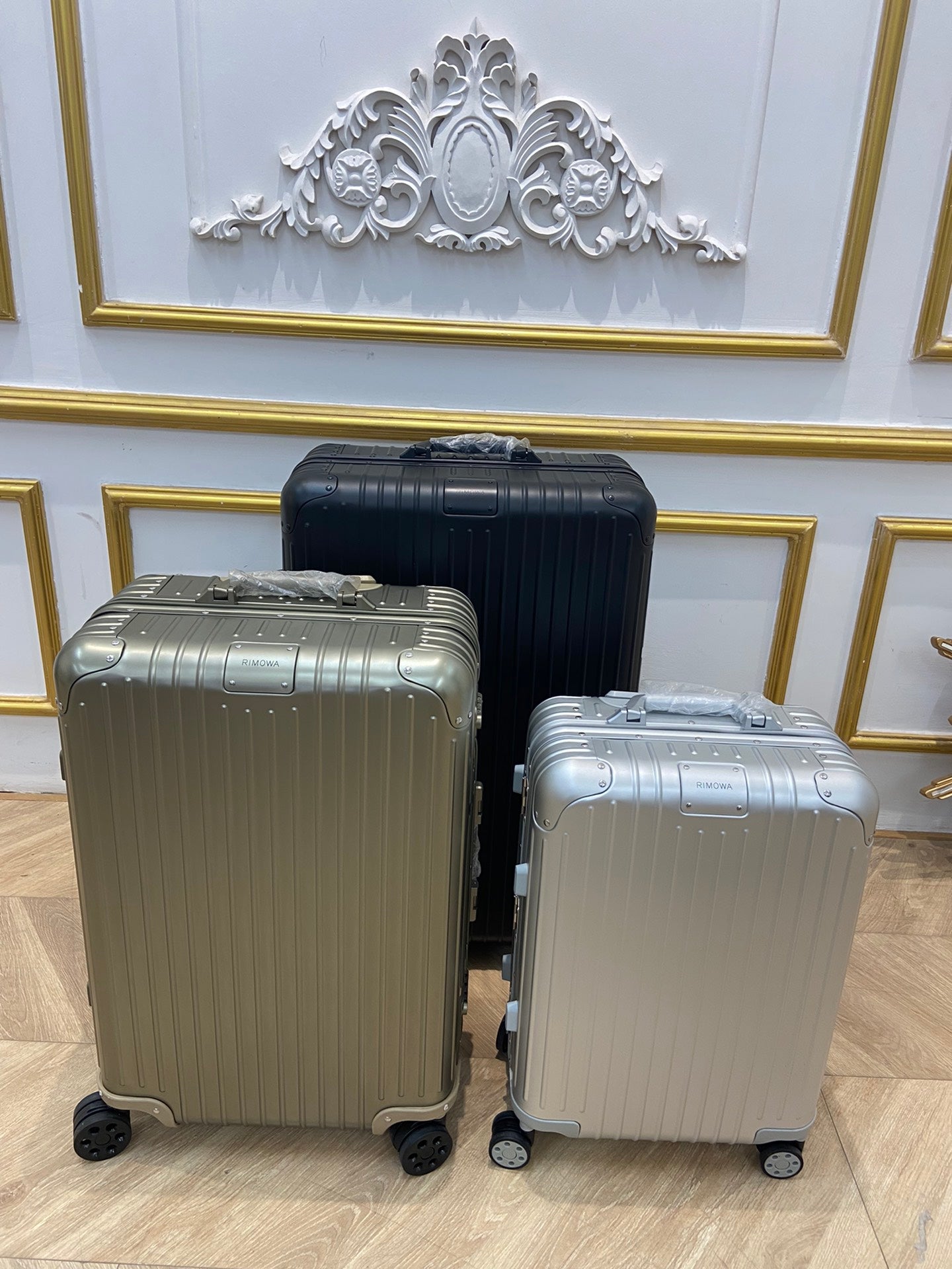 LuxluxHouse Best Quality Bags Luggage