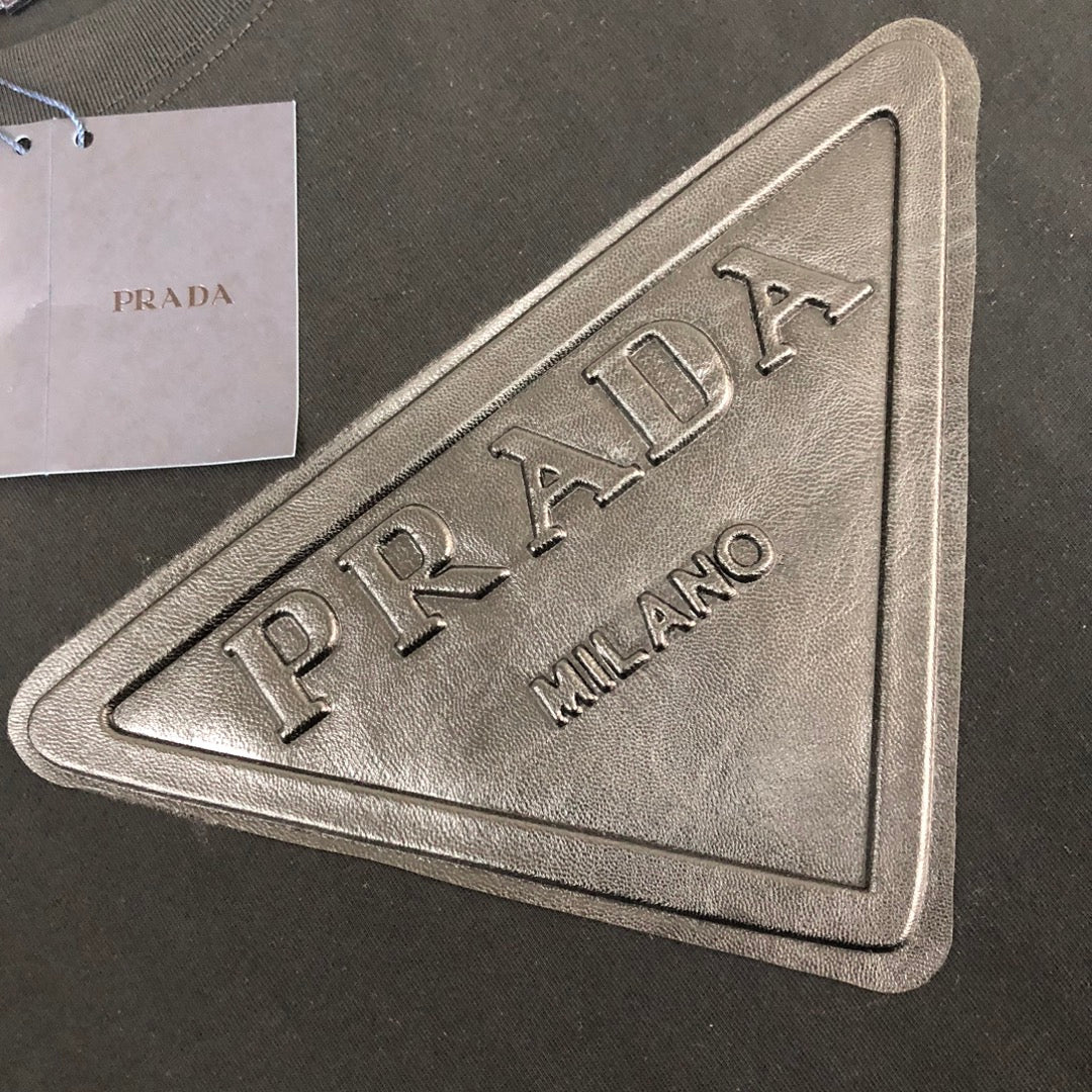 LuxluxHouse Best Quality Clothes T-shirt Prada