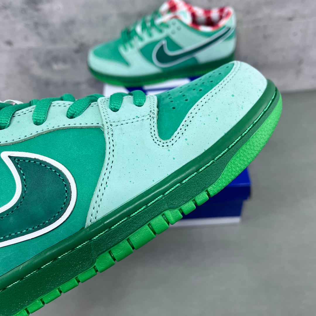 AY Batch-Concepts x NK SB Dunk Low "Seaweed Green Lobster"