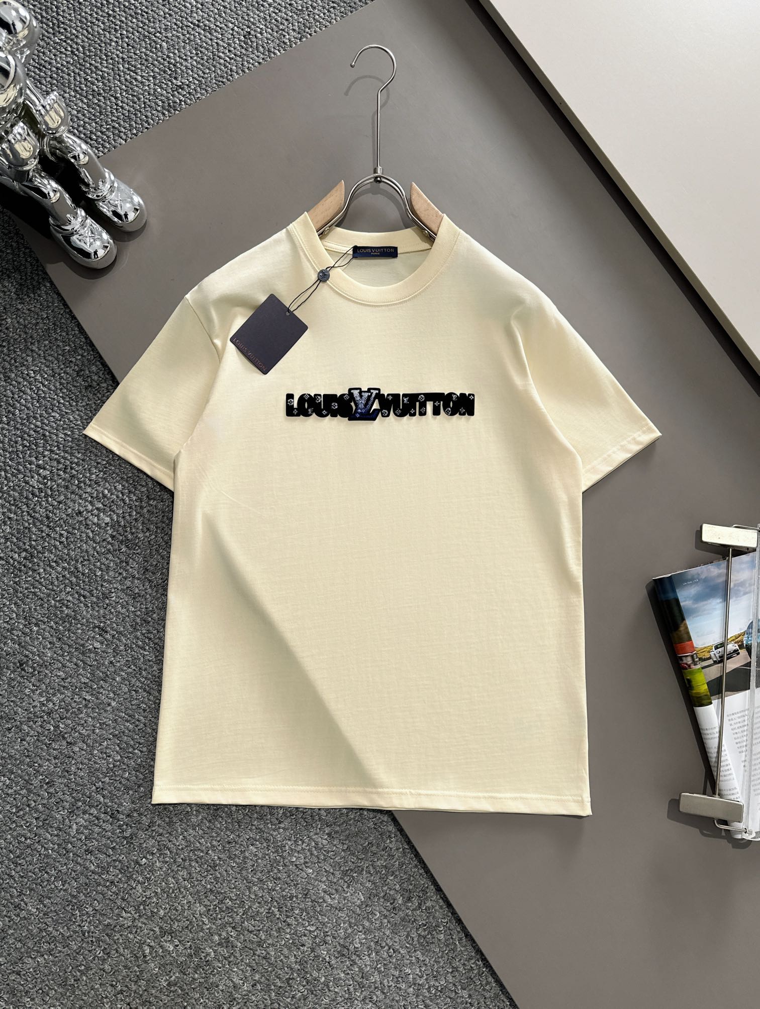 LuxluxHouse Louis Vuitton T-shirt NO.4