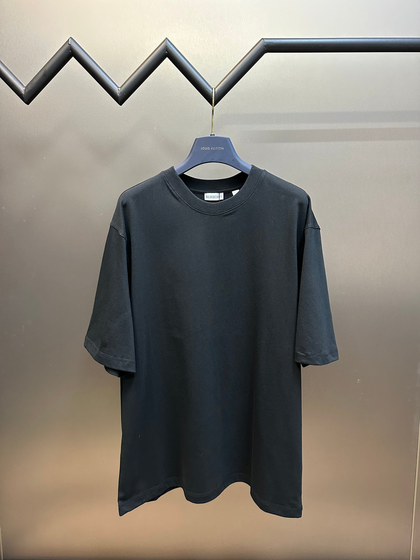 LuxluxHouse Burberry T-shirt NO.1