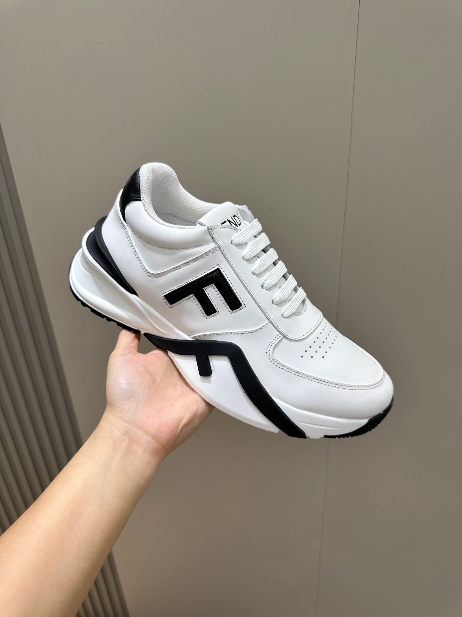 LuxluxHouse Best Quality Shoes Fendi