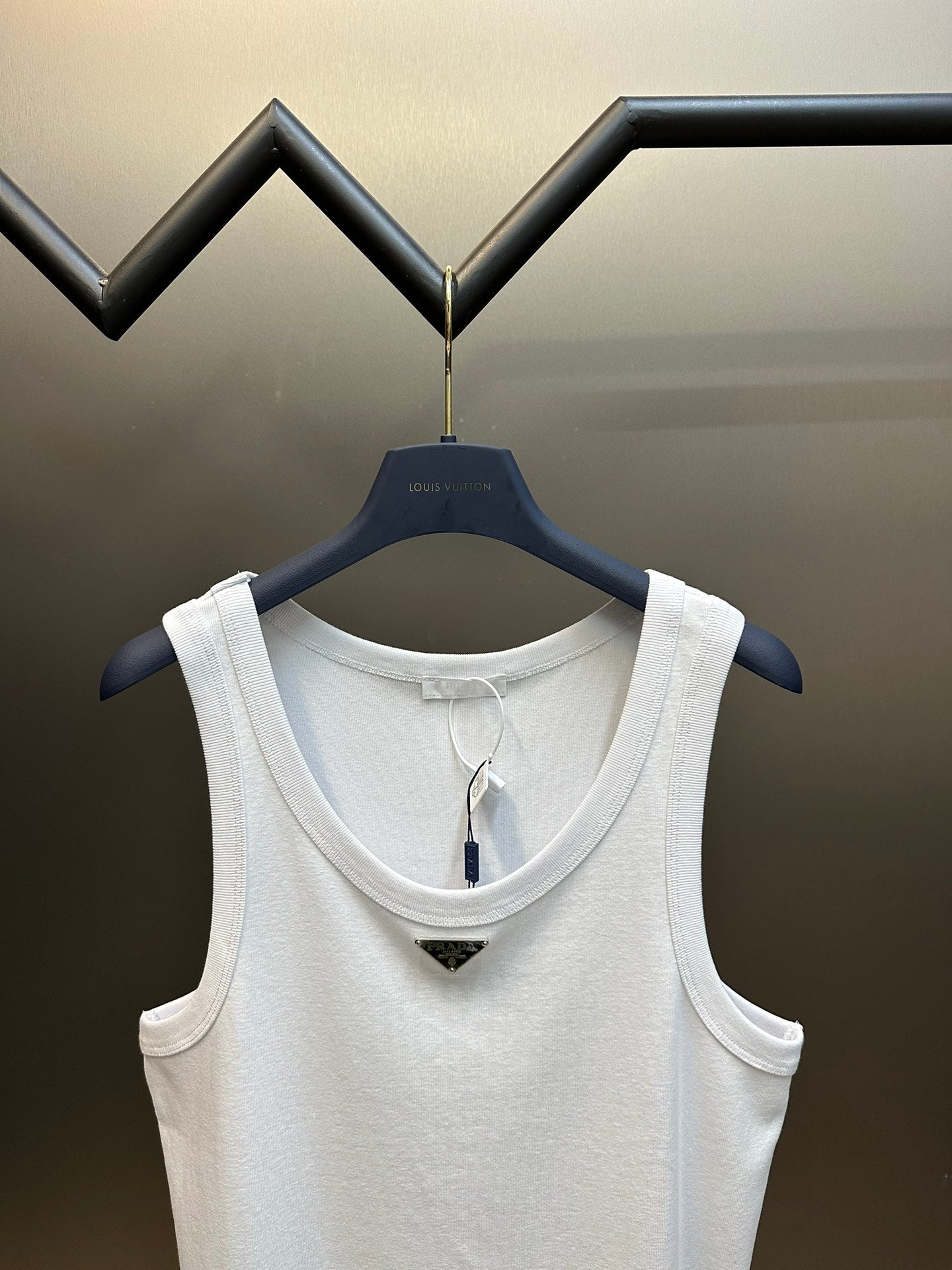 LuxluxHouse Best Quality Clothes T-shirt Prada