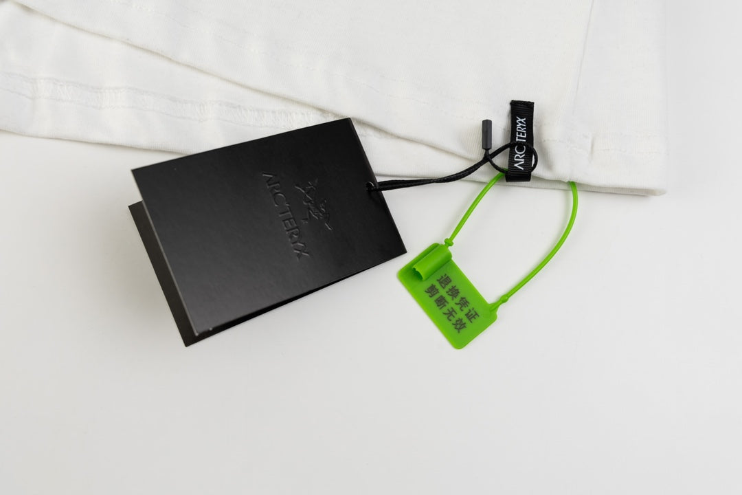 LuxluxHouse Best Quality Clothes T-shirt Arcteryx