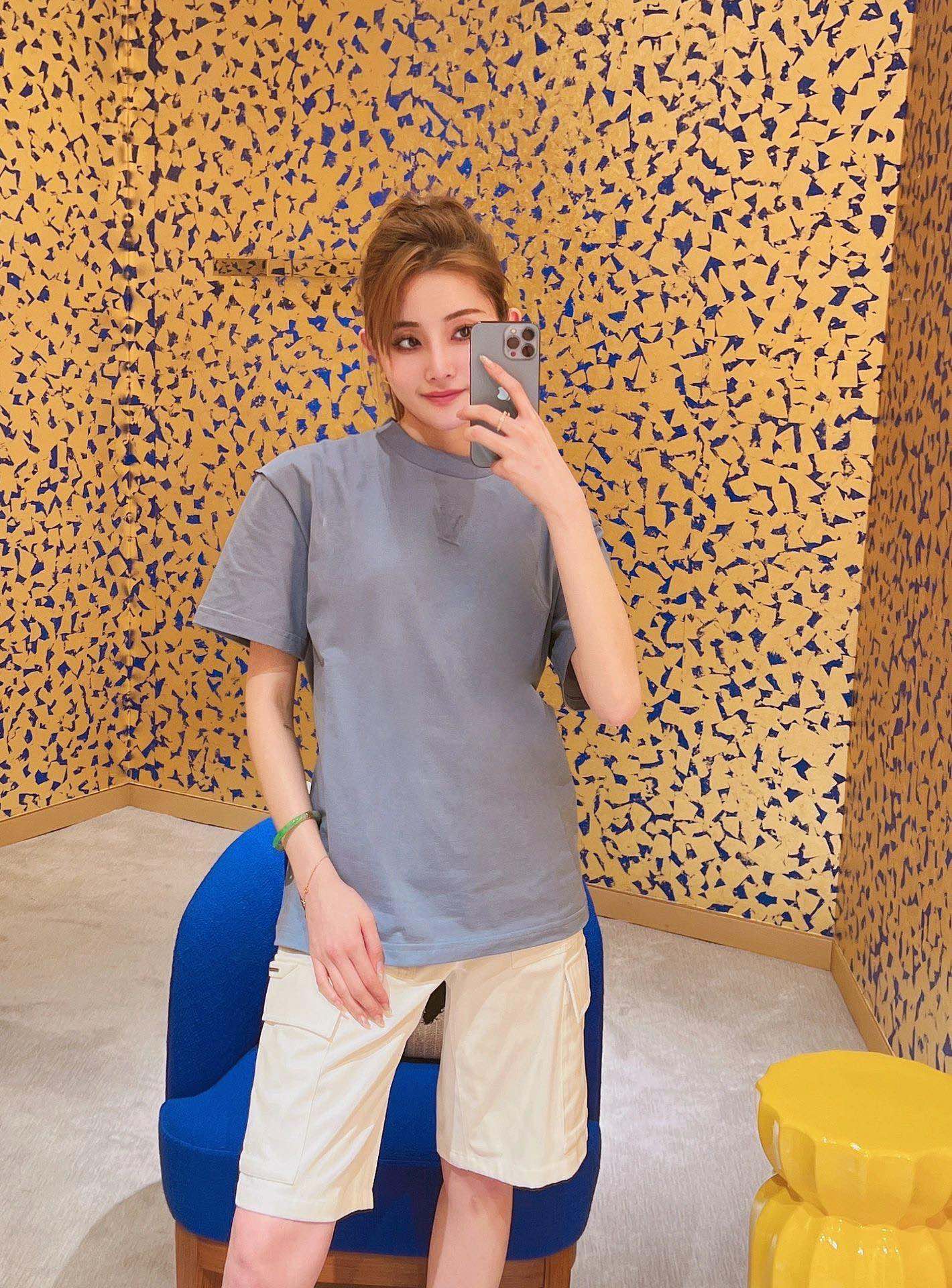 LuxluxHouse Best Quality Clothes T-shirt Louis Vuitton