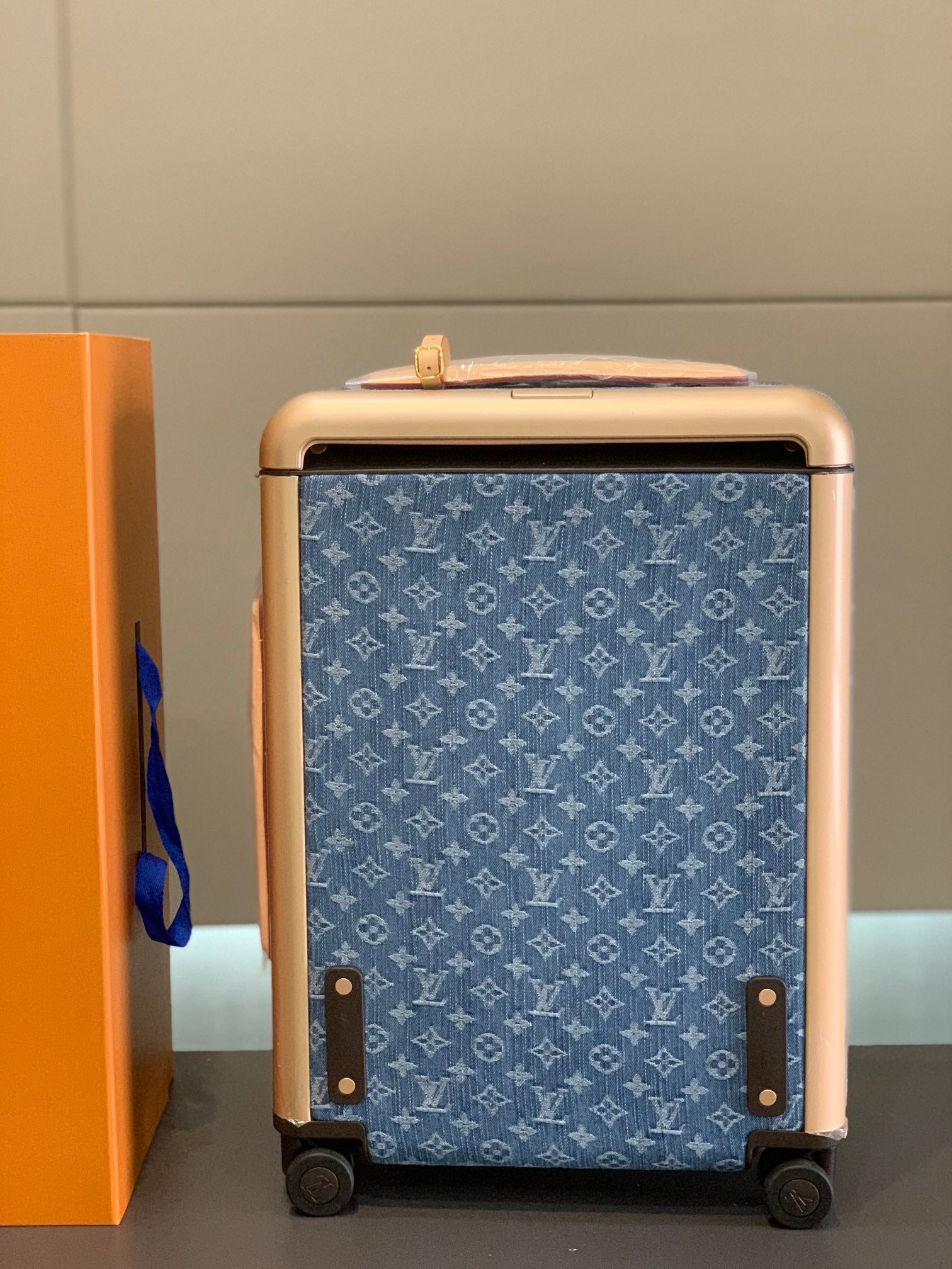 LuxluxHouse Best Quality Bags Luggage