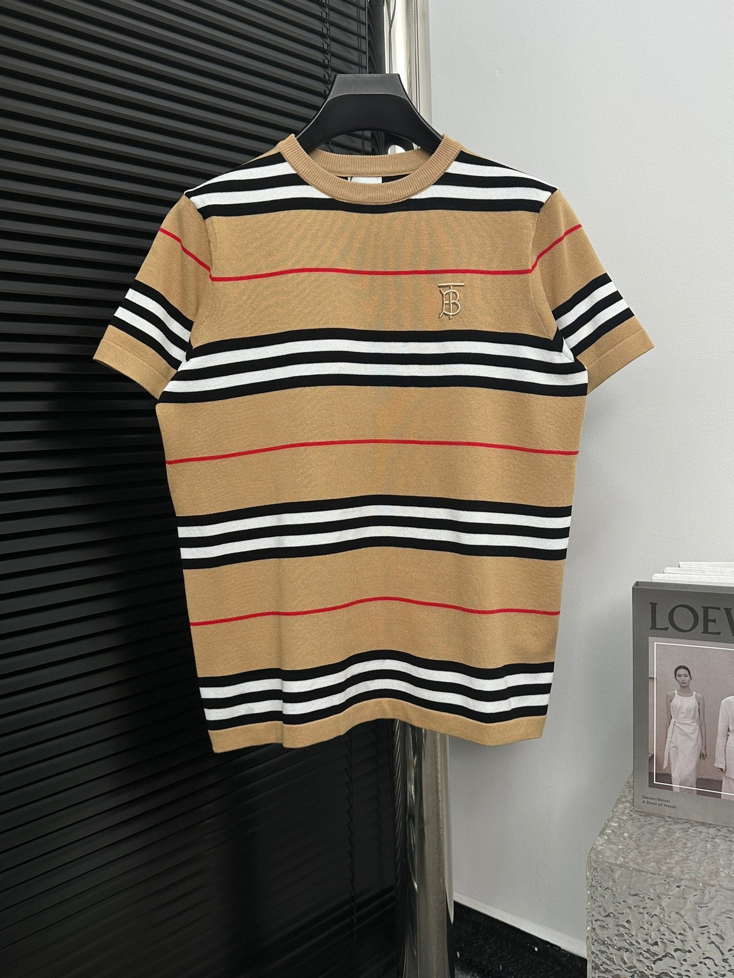 LuxluxHouse Burberry T-shirt NO.1