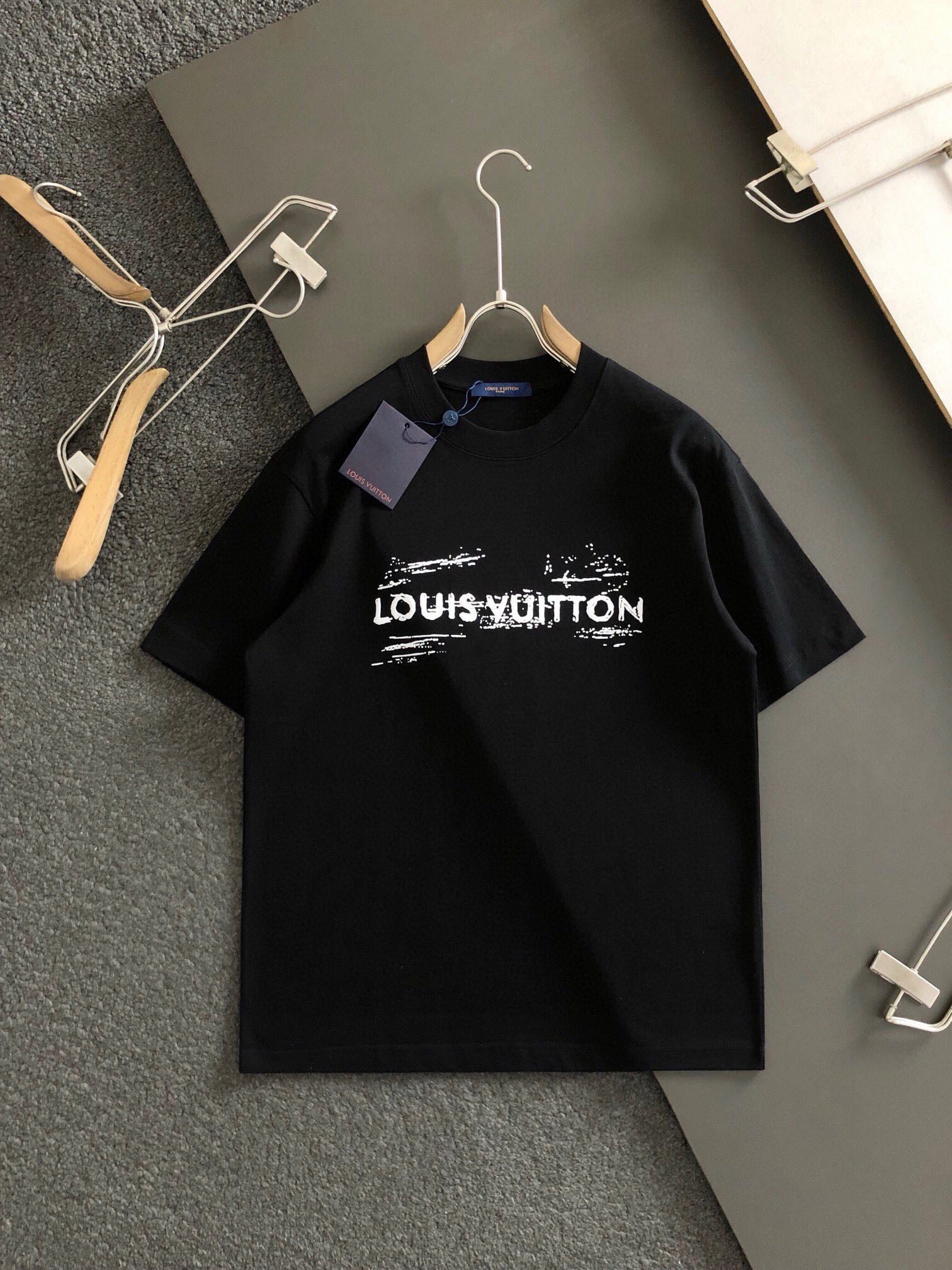 LuxluxHouse Louis Vuitton T-shirt NO.7