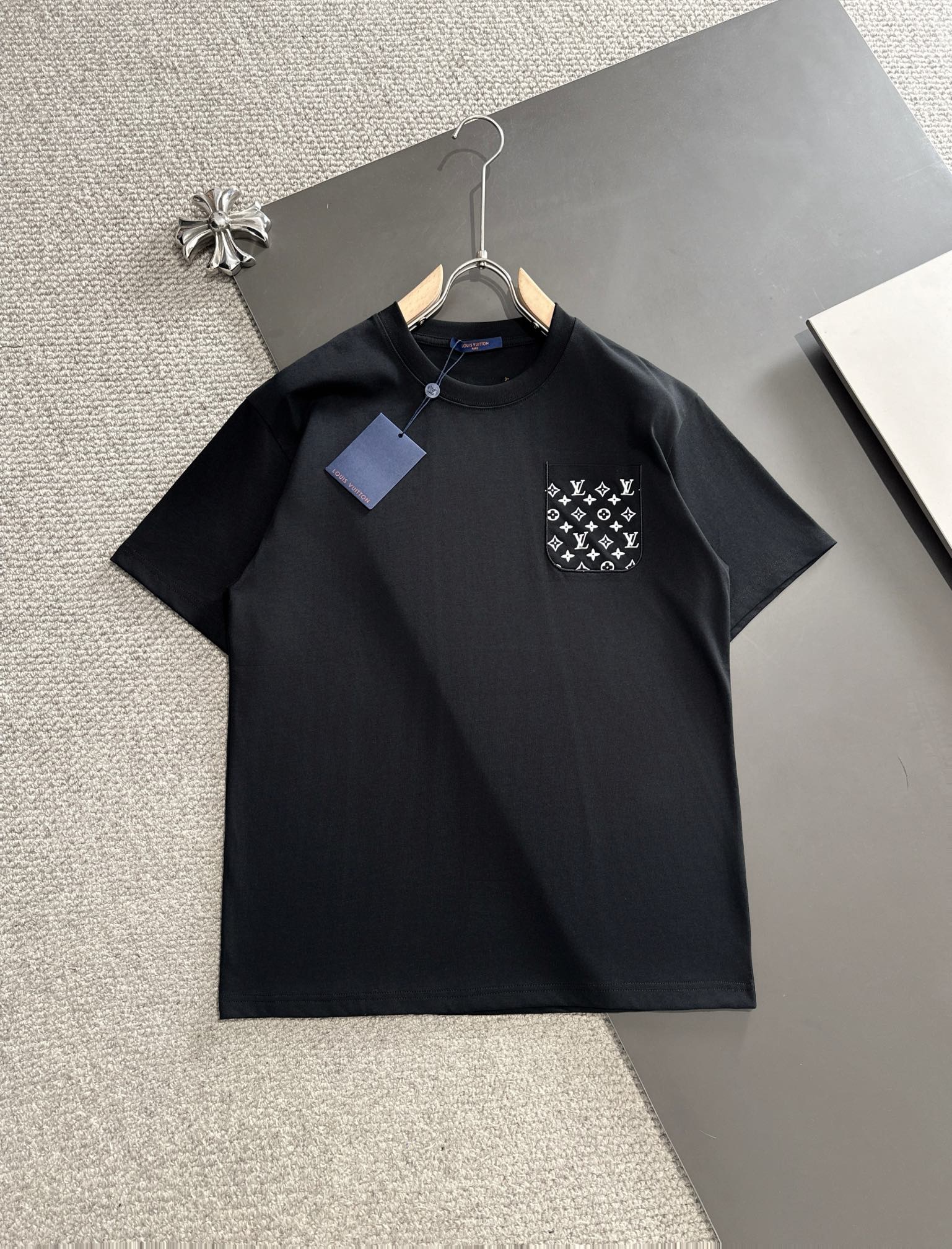 LuxluxHouse Louis Vuitton T-shirt NO.7