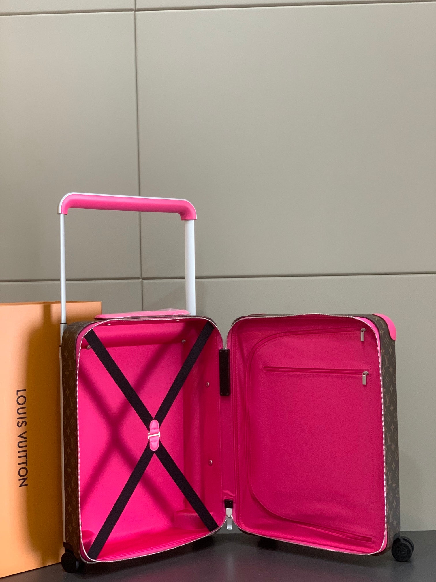 LuxluxHouse Best Quality Bags Luggage